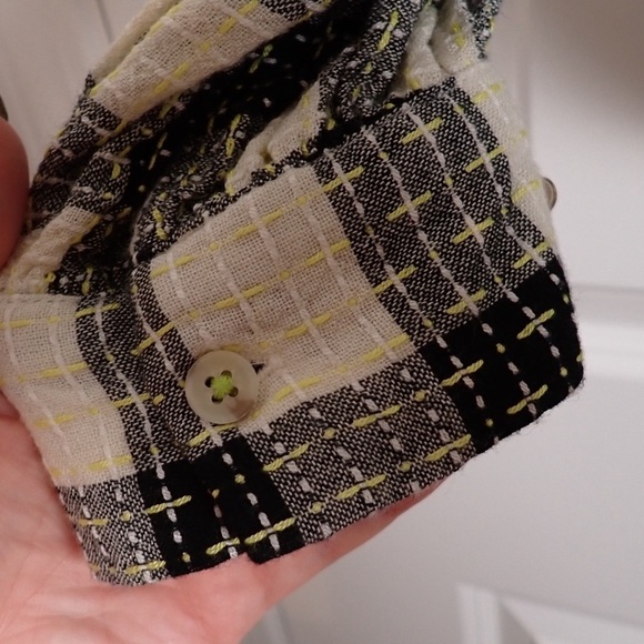 Anthropology Pilcro Breezy Button down Black Motif Long Sleeve top plaid size LP - Picture 9 of 11